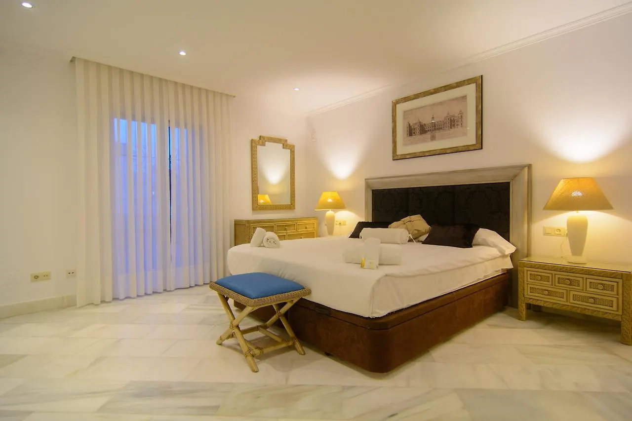 Apartment In White Pearl Beach 马尔韦利亚