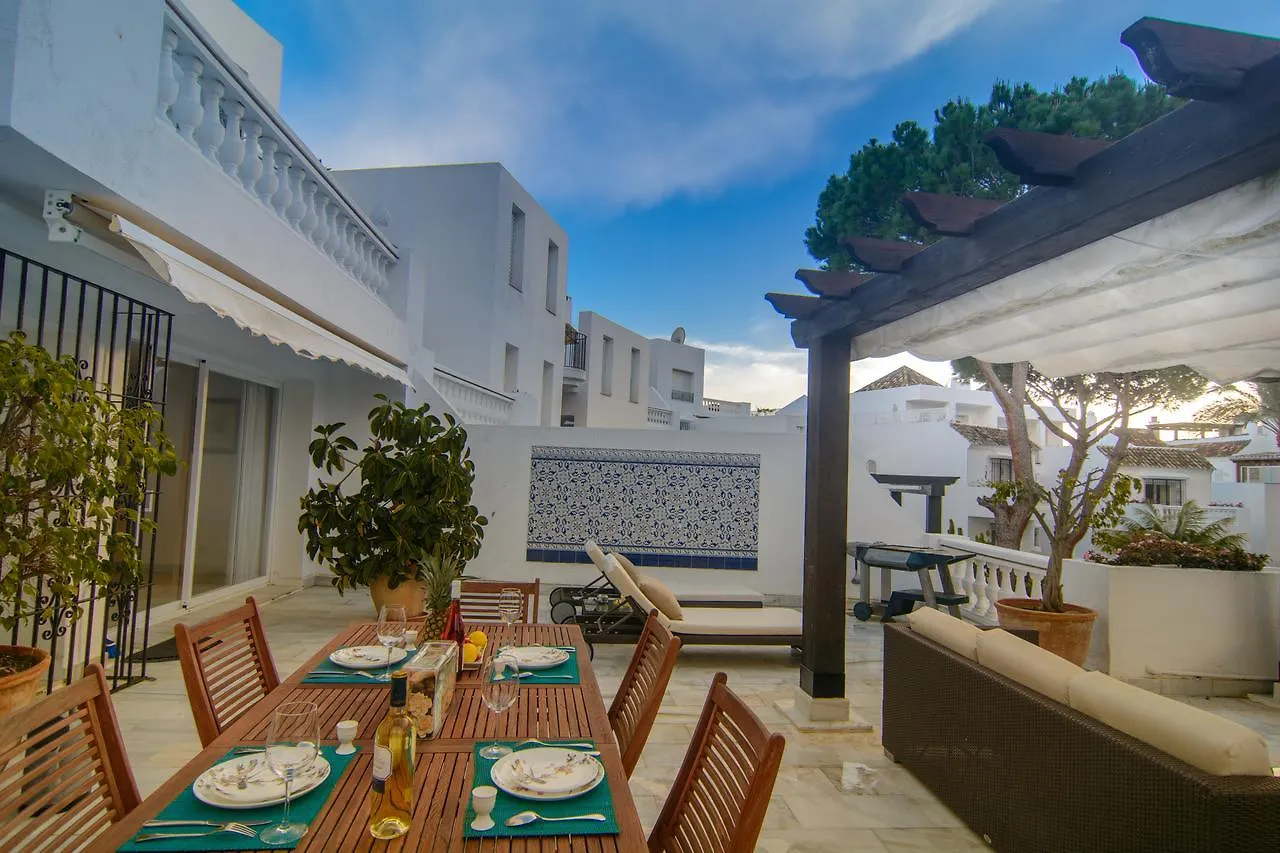 Apartment In White Pearl Beach 马尔韦利亚