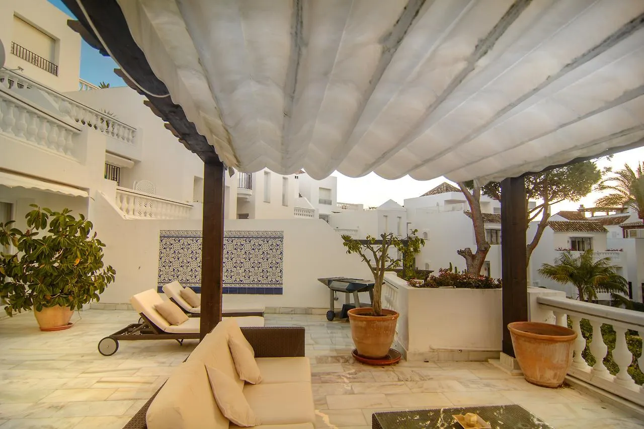 Apartment In White Pearl Beach 马尔韦利亚