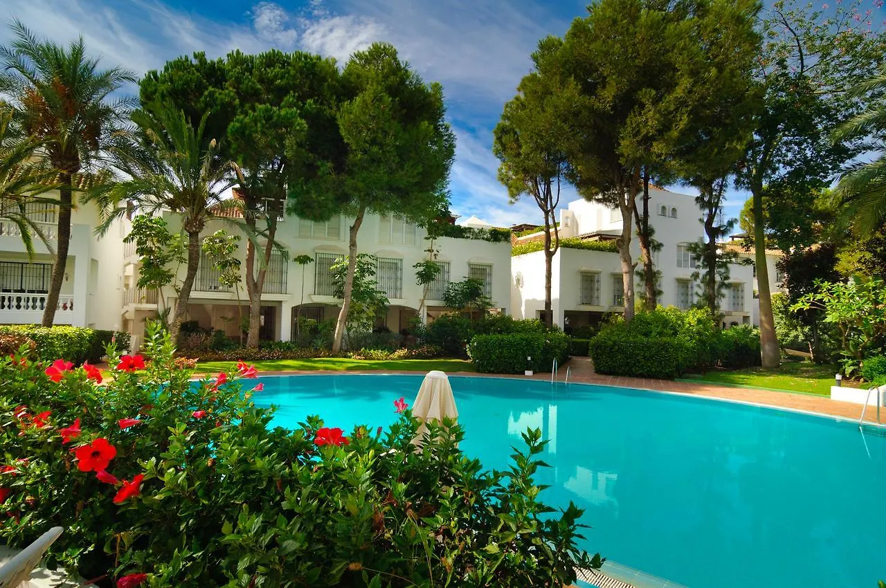 Apartment In White Pearl Beach Marbella