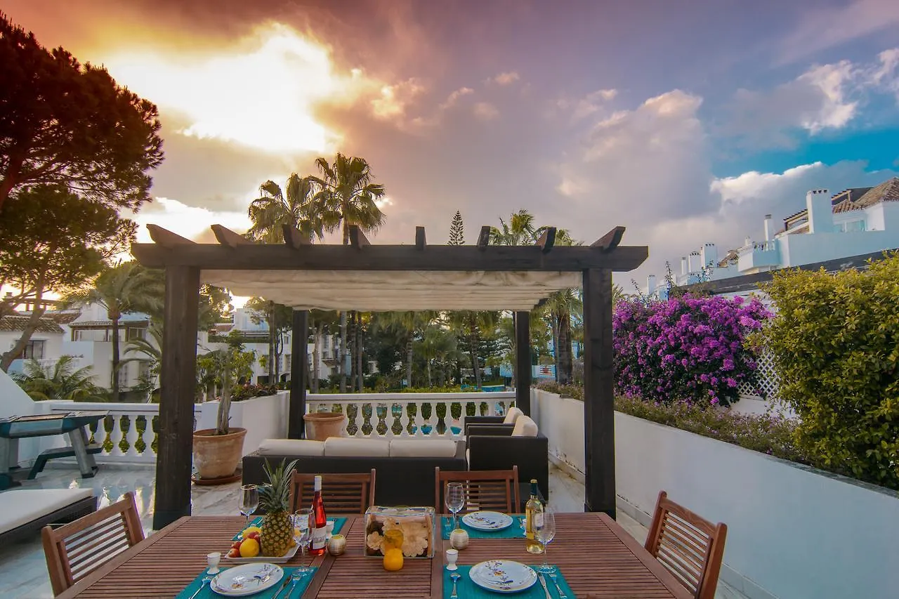 Apartment In White Pearl Beach Marbella