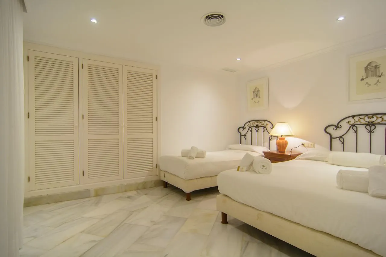 Apartment In White Pearl Beach Marbella İspanya