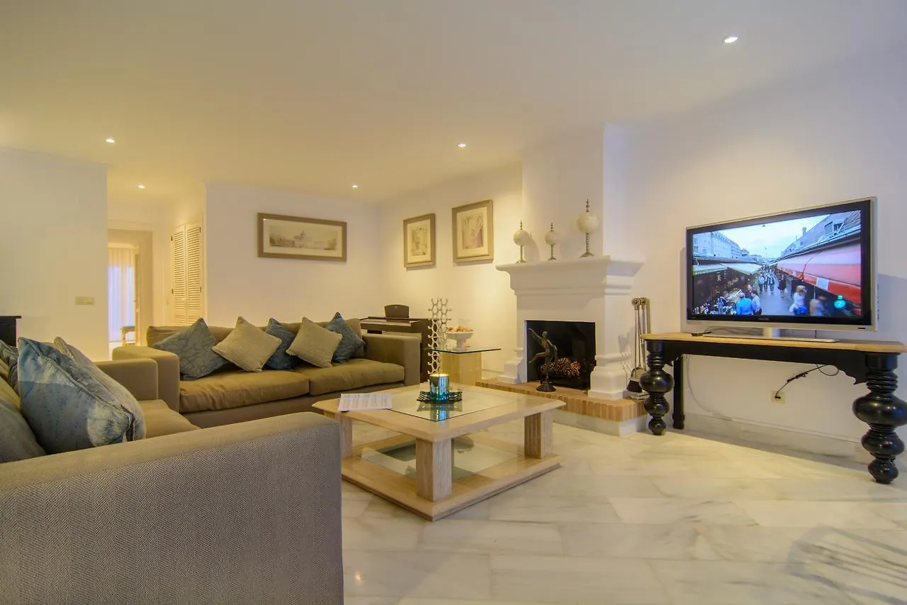 Apartment In White Pearl Beach Marbella